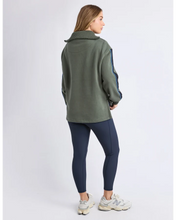 Load image into Gallery viewer, Knit Collar Crew - Khaki