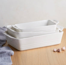 Load image into Gallery viewer, Signature Rectangle Baker - 30.5cm
