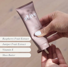 Load image into Gallery viewer, Raspberry Blossom & Juniper Hand Cream