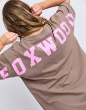Load image into Gallery viewer, Interval Tee - Brown/Bright Pink