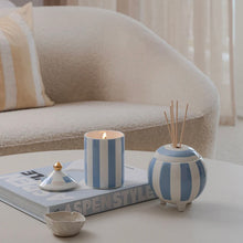 Load image into Gallery viewer, Juniper Berry & Citrus Spritz Ceramic Diffuser 350ml