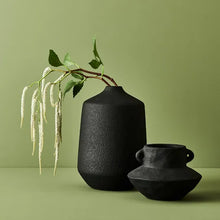 Load image into Gallery viewer, Pot Idaka - Small Black