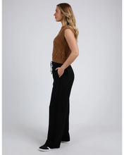 Load image into Gallery viewer, Luna Knit Vest - Tan
