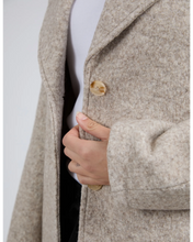 Load image into Gallery viewer, Whistler Coat - Oatmeal
