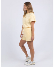 Load image into Gallery viewer, Classic Short - Lemon
