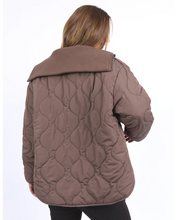 Load image into Gallery viewer, Mellow Quilted Jacket - Chocolate
