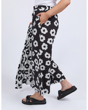 Load image into Gallery viewer, Azalea Pant - Navy
