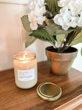 Load image into Gallery viewer, Country Home: Amber Jar
