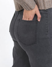 Load image into Gallery viewer, Sarah Wide Leg Jean - Washed Black
