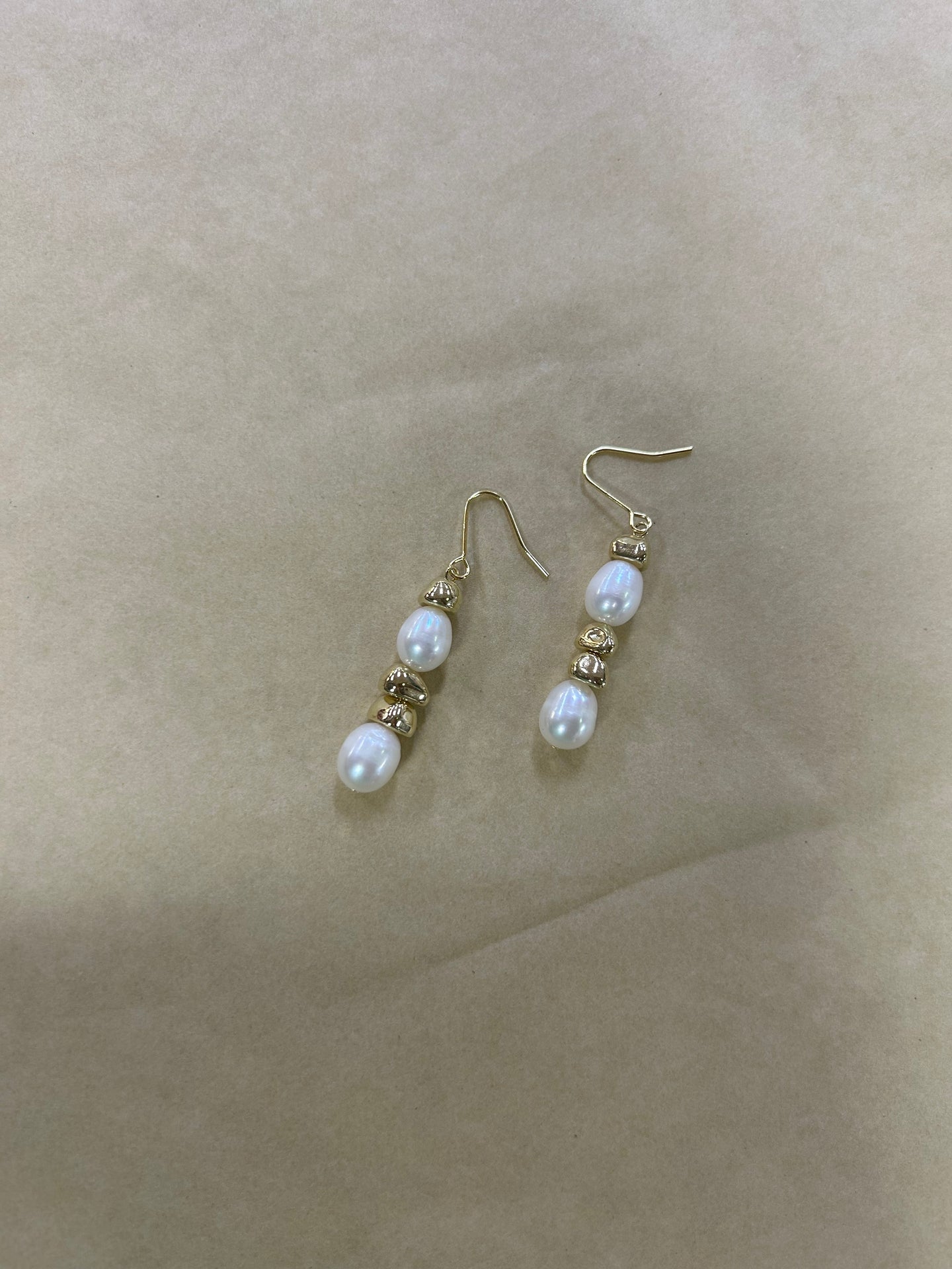 Gold/Pearl Dangle Earrings