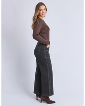 Load image into Gallery viewer, Balmy Jeans - Washed Black
