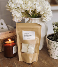 Load image into Gallery viewer, Caramel &amp; Vanilla Cream - Soy Wax Melts
