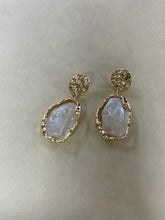 Load image into Gallery viewer, Gold Dangle Earrings

