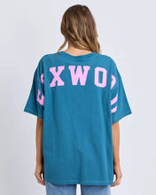 Load image into Gallery viewer, Interval Tee - Ocean W/Neon Pink
