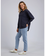 Load image into Gallery viewer, Washed Simplified Crew - Navy
