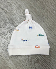 Load image into Gallery viewer, Baby Beanie Classic - Boy XS
