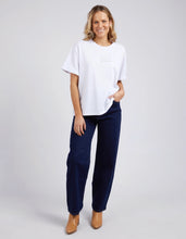 Load image into Gallery viewer, Huntleigh Oversized Tee - White
