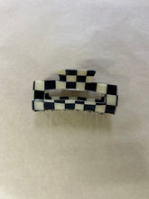 Load image into Gallery viewer, Claw Clip - Checkered Small
