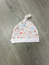 Load image into Gallery viewer, Organic Baby Beanie - Girl XXS
