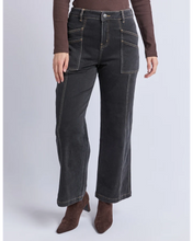 Load image into Gallery viewer, Balmy Jeans - Washed Black
