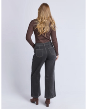 Load image into Gallery viewer, Balmy Jeans - Washed Black

