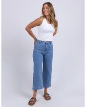 Load image into Gallery viewer, Sarah Crop Jeans - Light Blue
