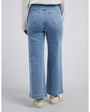 Load image into Gallery viewer, Sarah Wide Leg Jeans - Light Blue
