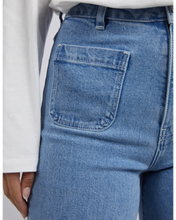 Load image into Gallery viewer, Sarah Wide Leg Jeans - Light Blue
