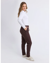 Load image into Gallery viewer, Monday Pant - Coffee

