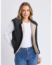 Load image into Gallery viewer, Alberta Vest - Black
