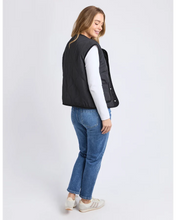 Load image into Gallery viewer, Alberta Vest - Black
