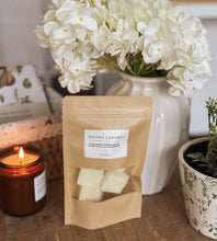 Load image into Gallery viewer, Japanese Honeysuckle - Soy Wax Melts
