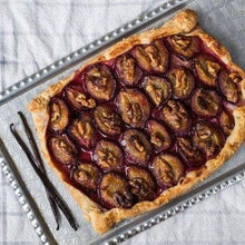 Load image into Gallery viewer, Sticky Plum Splash Balsamic Vinegar - Limited Edition
