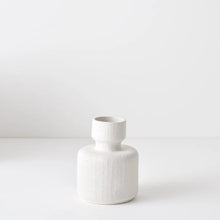 Load image into Gallery viewer, Vase Alena - Assorted
